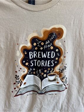 Gildan Softstyle Shortsleeved Cream Crewneck Book and Coffee Lover Tee, size S/P